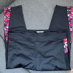 Forever 21 Black and Pink Geometric Pattern Leggings - Size X1